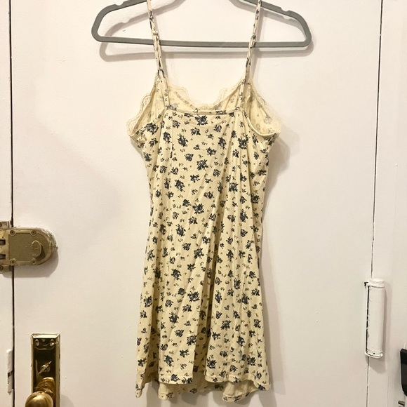 Pale Yellow Blue Flowers Lacey Vintage Victoria’s Secret Nightgown Sundress S - Picture 2 of 5